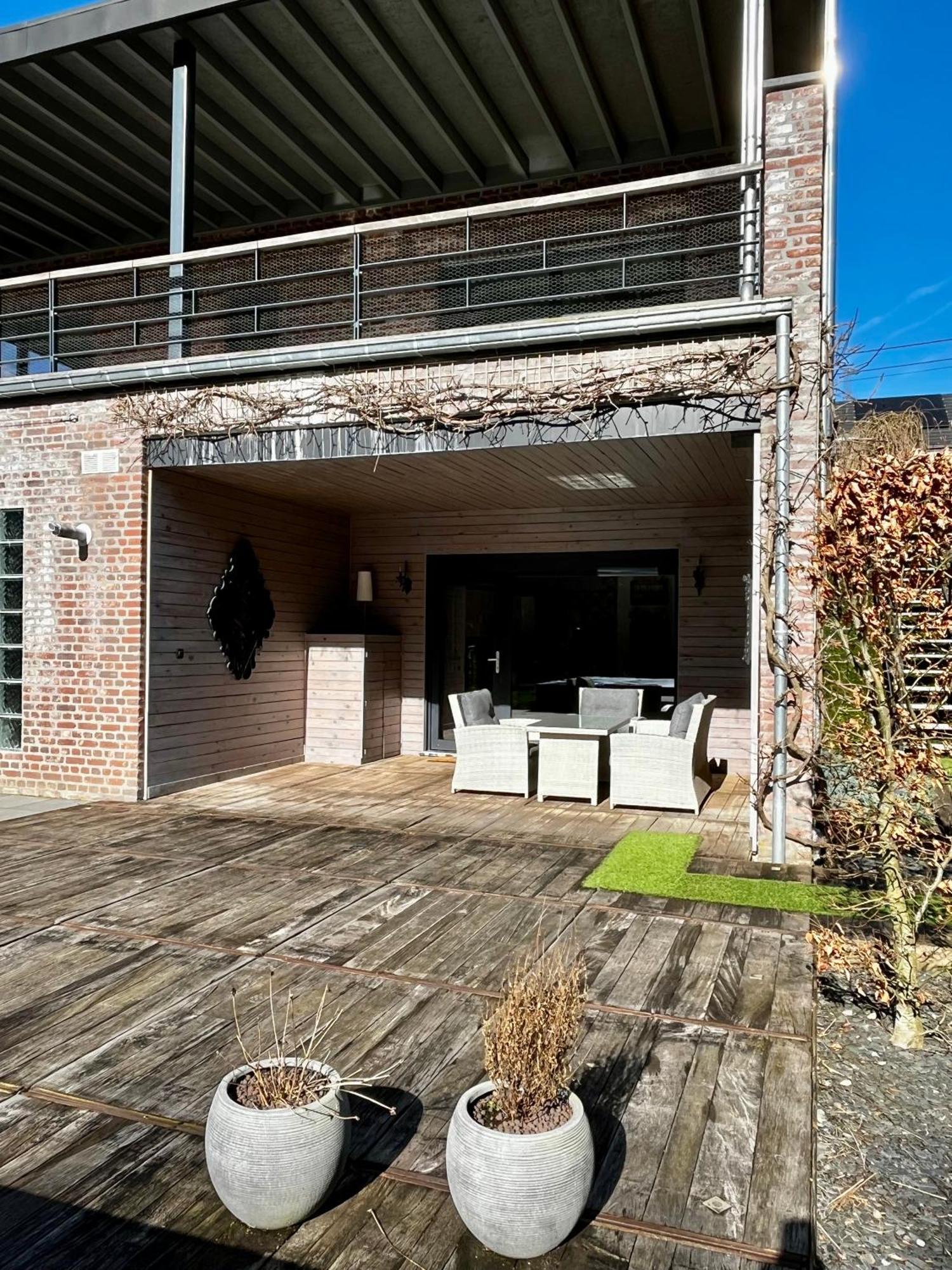 Chez Mailis Apartment Rhisnes Exterior foto
